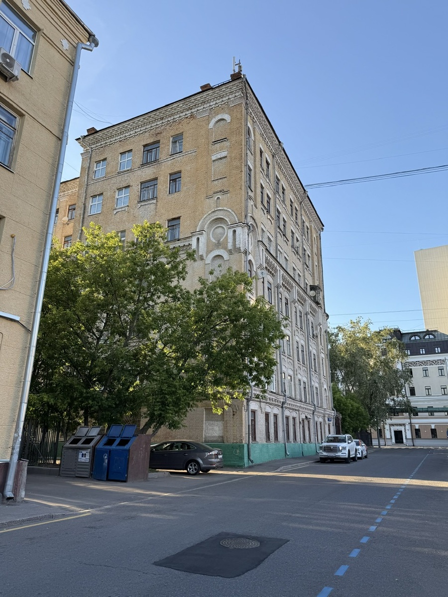 Фото автора канала. Жилой дом для рабочих «Трёхгорной мануфактуры».