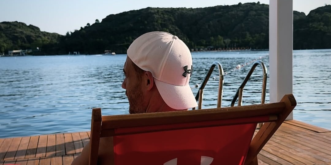 Керем Бюрсин на презентации UNDER ARMOUR × KIKO MILANO. Отель D Maris Bay.