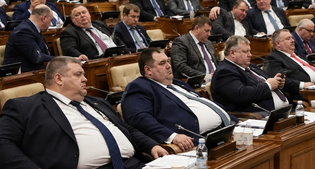 Венгерские депутаты урезали себе зарплату: готовы ли в Госдуме РФ пойти на аналогичные меры?