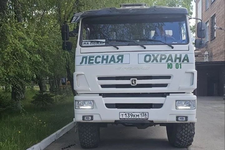 Группировку лесных пожарных усилили на севере Иркутской области