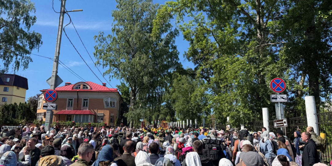 «Такое увидишь – поверишь». Что говорят люди, прошедшие 150 км пешком с иконой