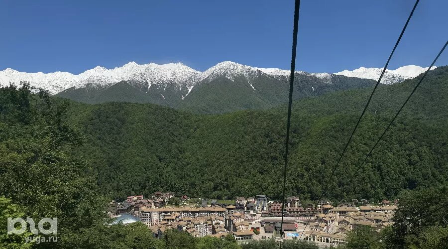     Вид с подъемника на Курорт Красная Поляна Фото Марии Журавлевой, Юга.ру