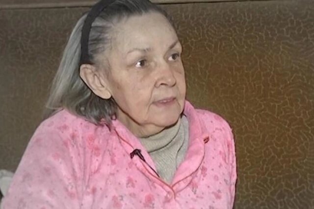    В пожилой старушке трудно было узнать блистательную актрису. Фото: Кадр из видео/ Россия 1