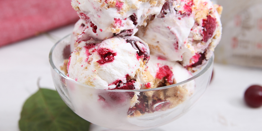 🍒 Мороженое с вишней и печеньем
