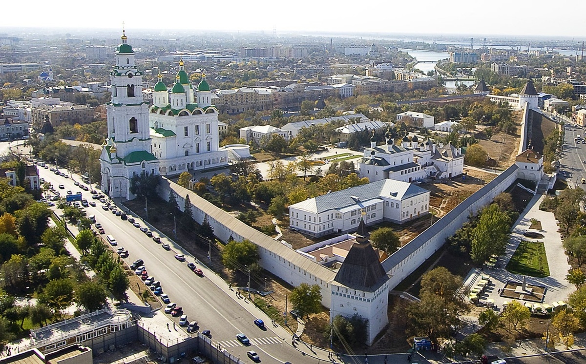 Адрес: Астрахань, территория Астраханский Кремль, ул. Василия Тредиаковского, д. 2. 