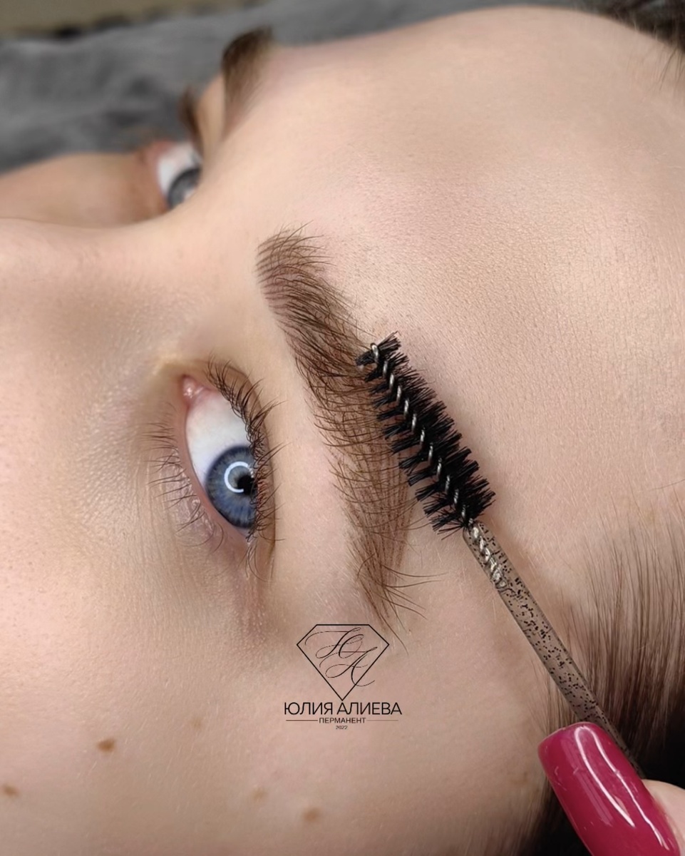 Перманентный макияж бровей в волосковой технике Realistic hairs в студии Юлии Алиевой