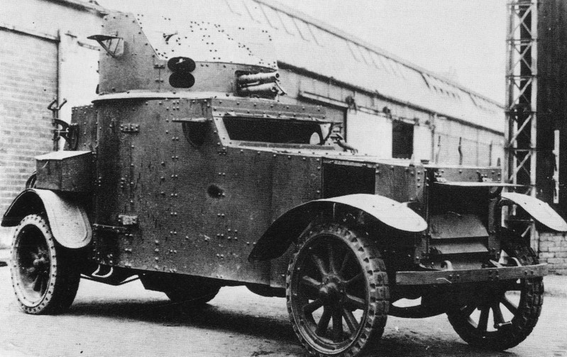 Бронеавтомобиль White AM образца 1915 года, стоявший на вооружении французской армии. Фоторафия в свободном доступе.