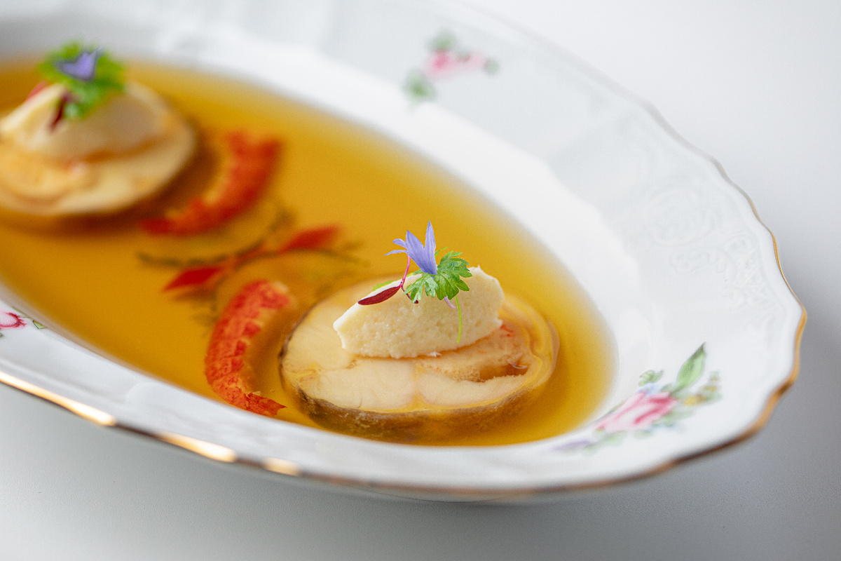 Стерлядь кусками переложенная раковыми шейками, «Кафе Пушкинъ»