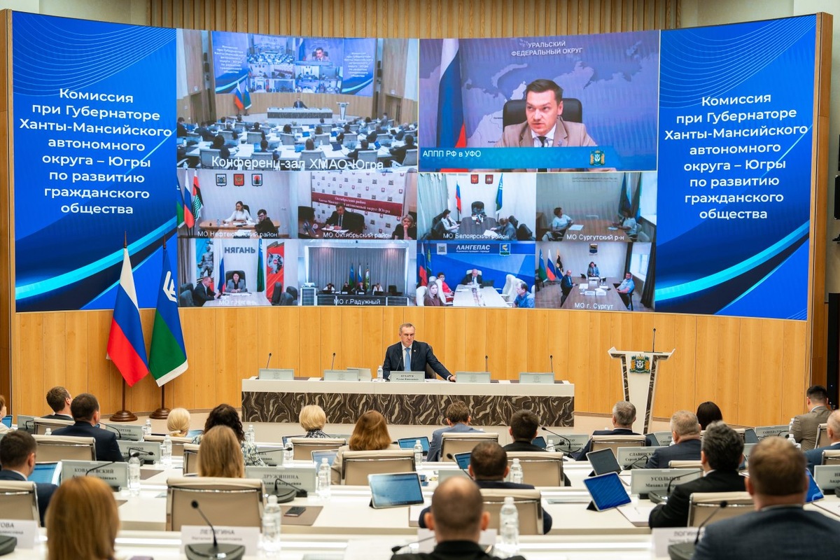   Представитель Аппарата полномочного представителя президента РФ в УрФО Сергей Конев отметил системную работу югорской команды