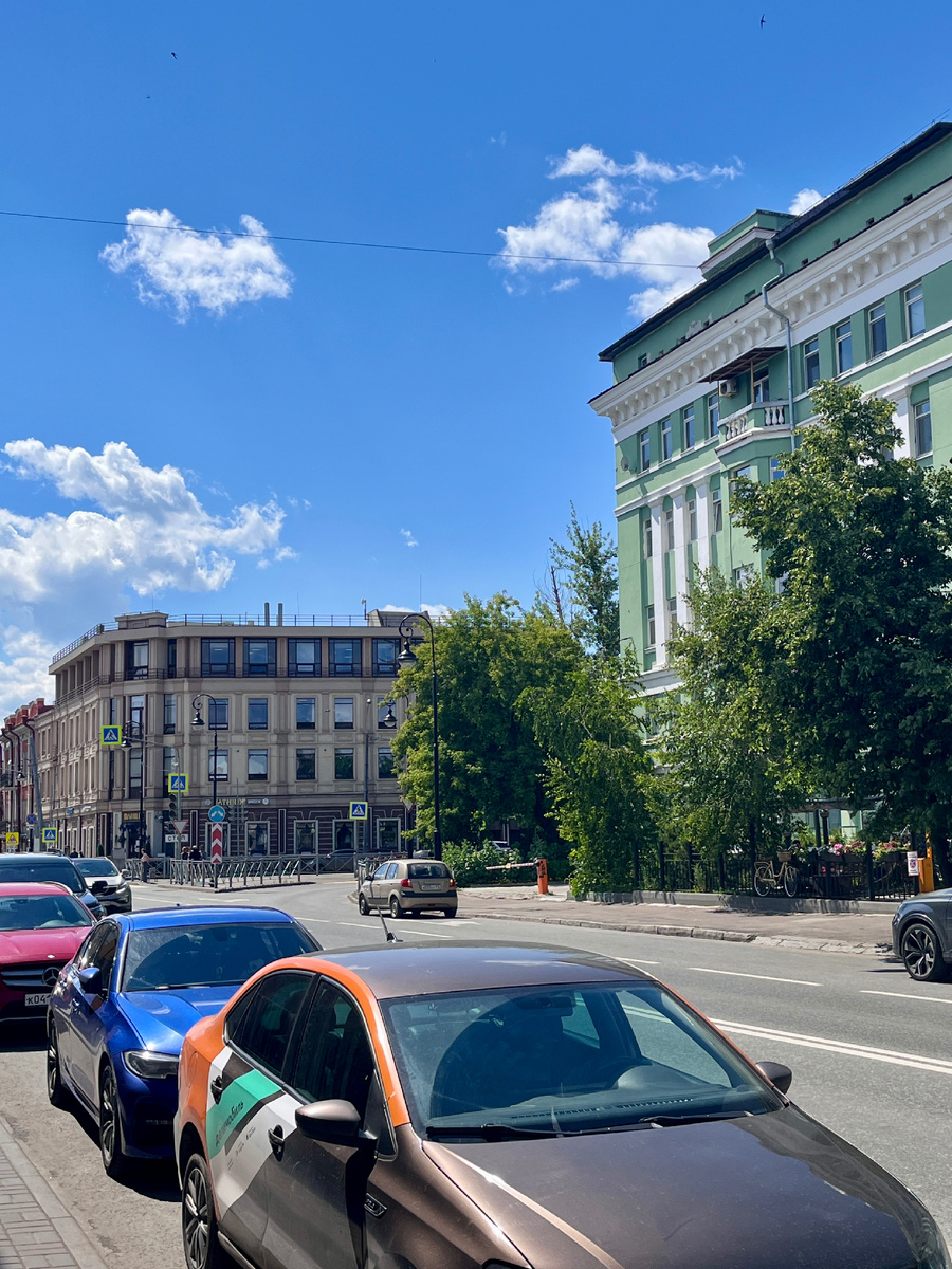 По направлению к кафе 