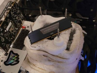    GIGABYTE побила мировой рекорд разгона памяти DDR5