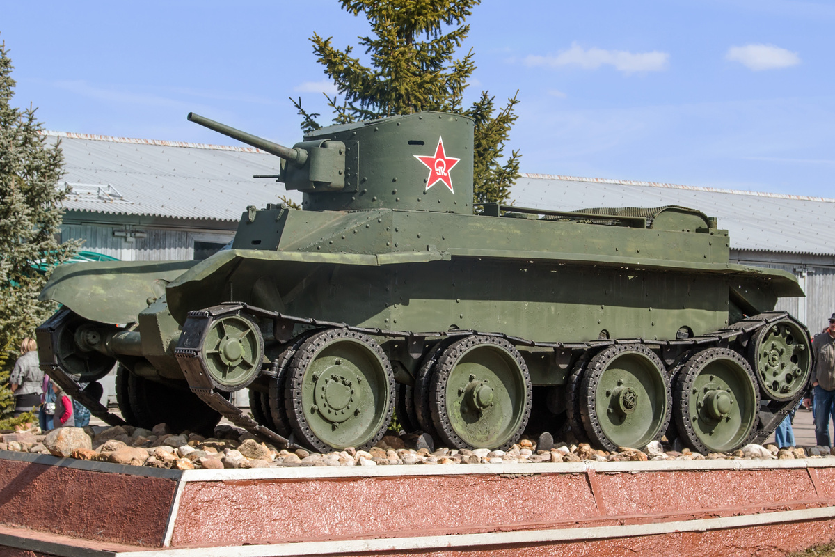 Танк БТ-2