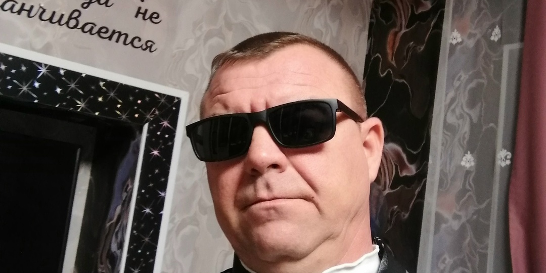 Ухажер подарил на день рождения искусственные цветы: «Ты цены видела? Хороший букет 5.000р стоит». Ему на ДР я подарила носки