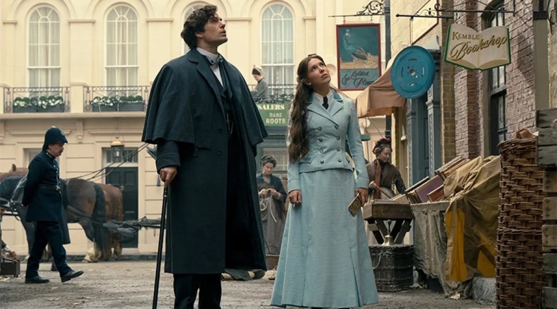     Кадр из фильма «Энола Холмс 3» (2026) / Netflix