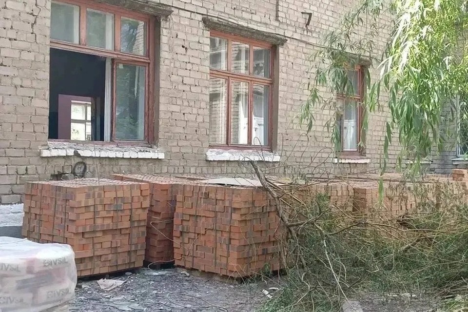    В Молодогвардейске и Суходольске идет капремонт поликлиник. ФОТО: Правительство ЛНР Валерия РАЗИНА