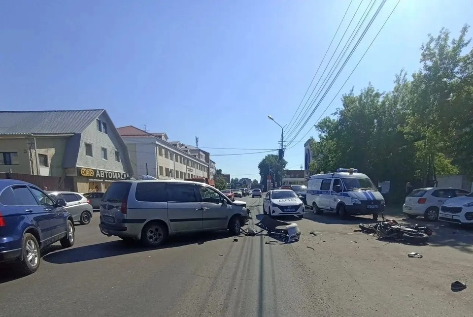    Мотоциклист двигался по главной дороге. Фото: УМВД России по Томской области