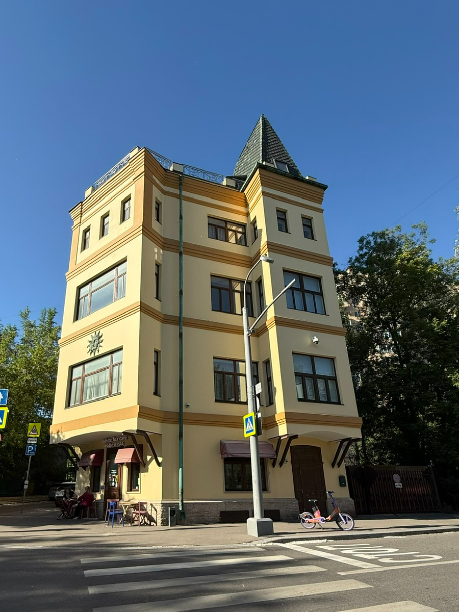 Фото автора канала. Жилой дом С.В. Биммана.