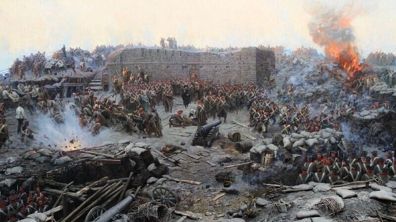    Длина произведения -115 метров, а высота — 14 метров   ru.wikipedia.org