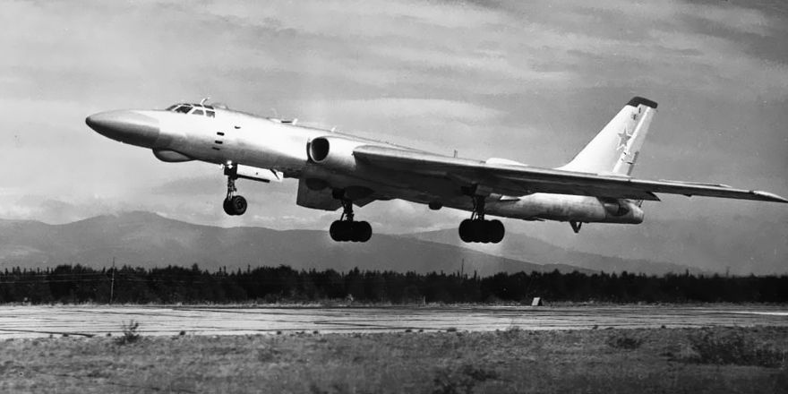 Ту-16. 