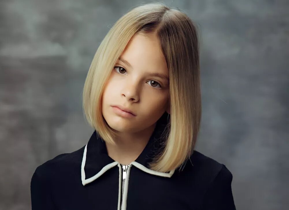    Мама Тимати опубликовала актерское портфолио внучки Алисы