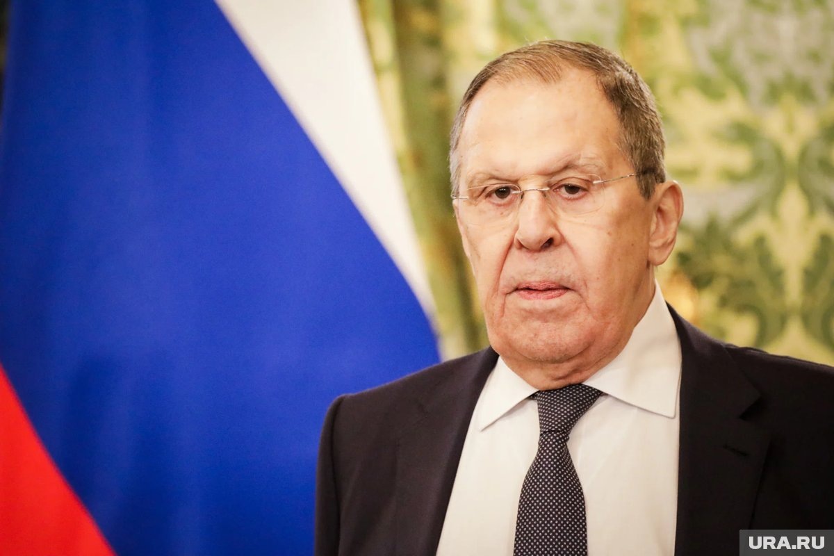     Армения остается членом стран ОДКБ, подчеркнул Лавров