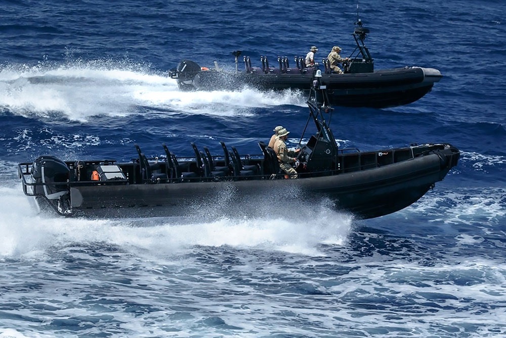    Скоростная штурмовая лодка "БК-10". / Фото: Концерн "Калашников" / kalashnikovgroup.ru