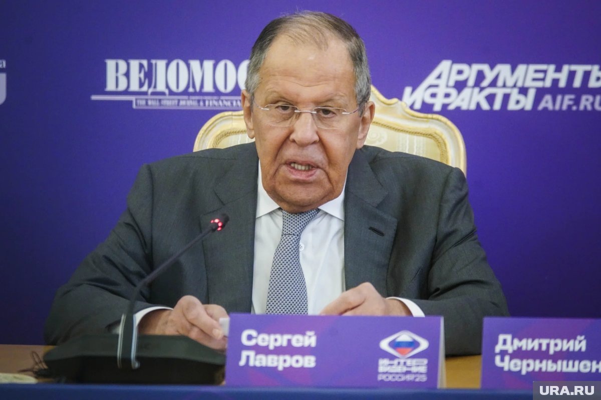     Лавров заявил, что не верит в чудо в разрешении украинского конфликта
