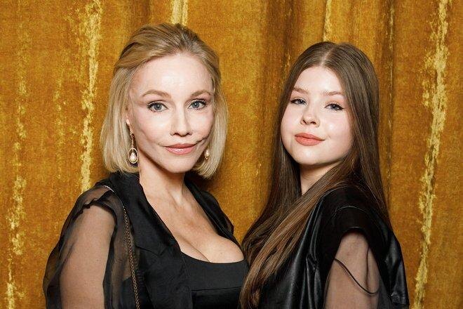 🎂 «20 лет счастья рядом»: Марина Зудина поздравила дочь Марию с юбилеем