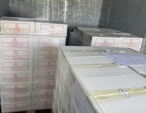 В Оренбуржье пресекли ввоз 2 тонн сомнительных консервов из Казахстана