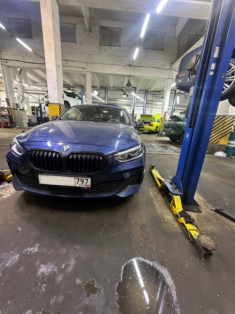 BMW 1 серии F52 приехал на плановое ТО — внешне никаких жалоб по подвеске не было.