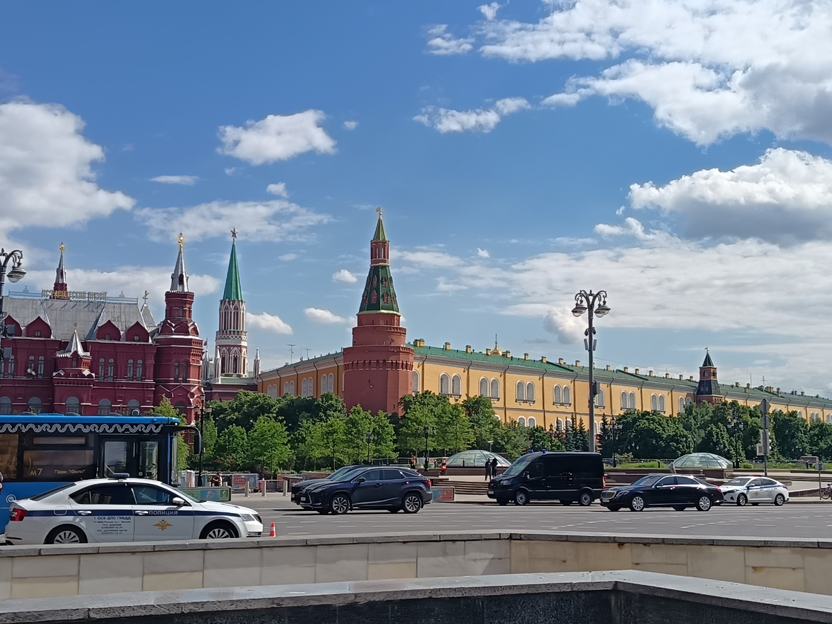 Летом и в центре Москвы вы найдёте зелёные локации 