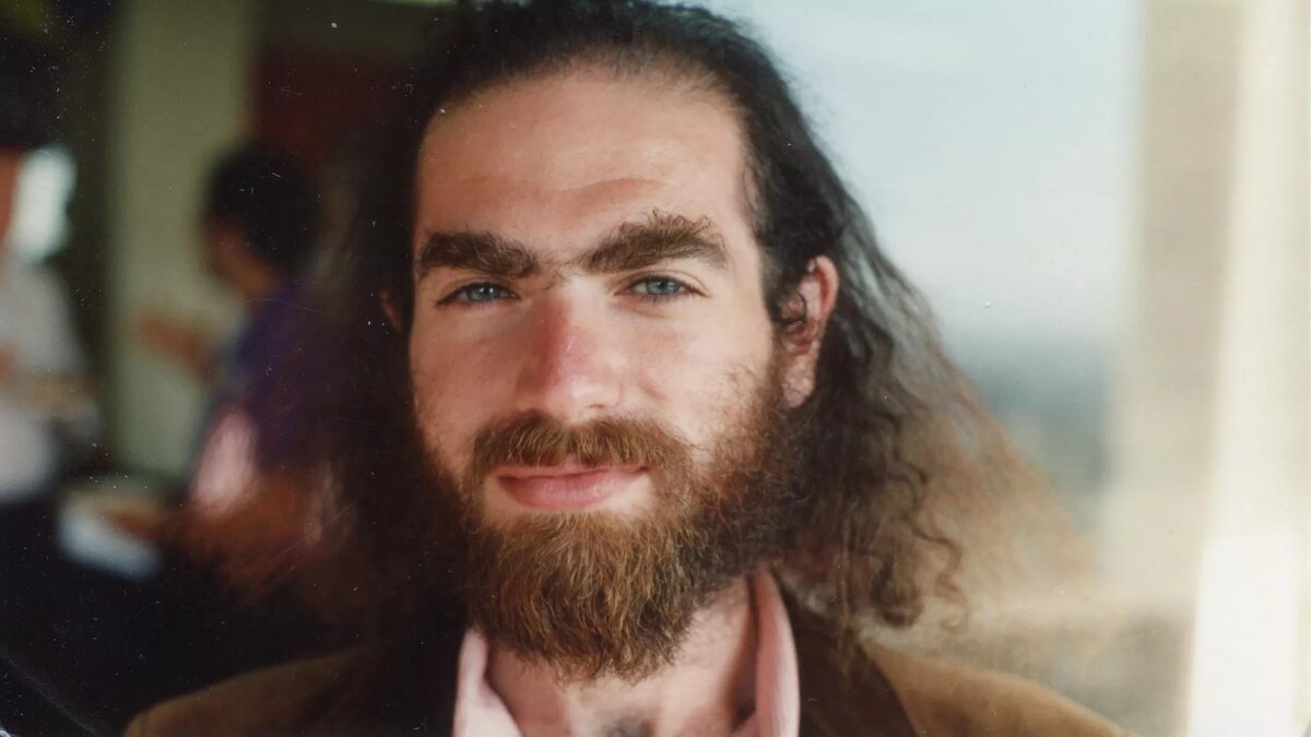 Григорий Перельман | CC BY-SA 4.0 / George Ho (cropped) / Grigori Perelman, 1993