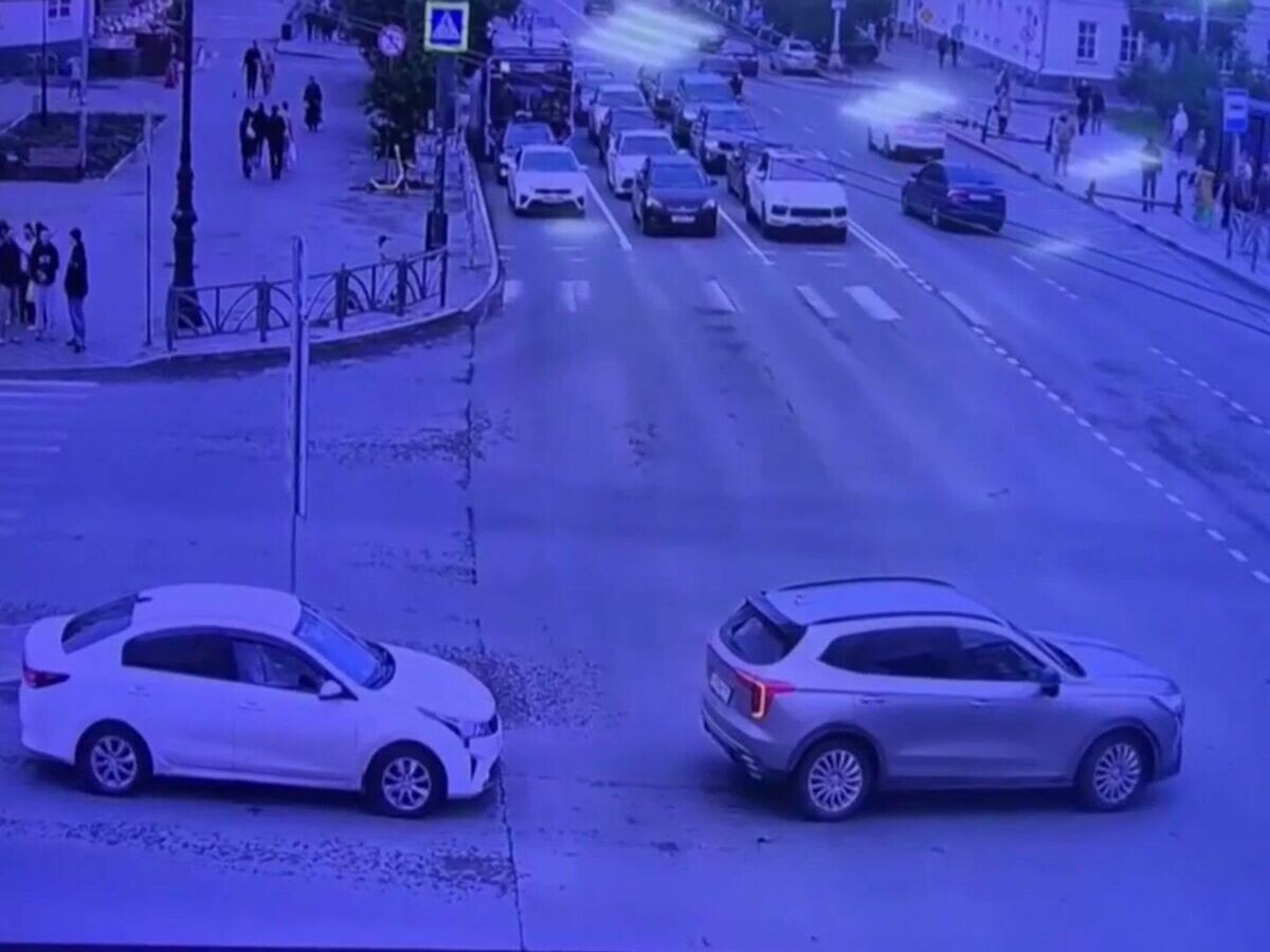    Авария с участием автобуса в Екатеринбурге | © Силовые структуры