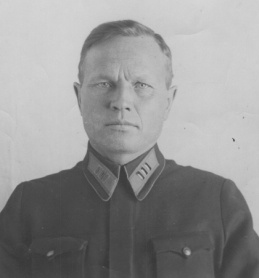 Василий Андреевич Глазков (1 (14) января 1901 год, село Вердеревщино, Тамбовская губерния — 8 сентября 1942, в районе Верхней Ельшанки, Сталинградская область) — советский военный деятель, Генерал-майор (1942 год)