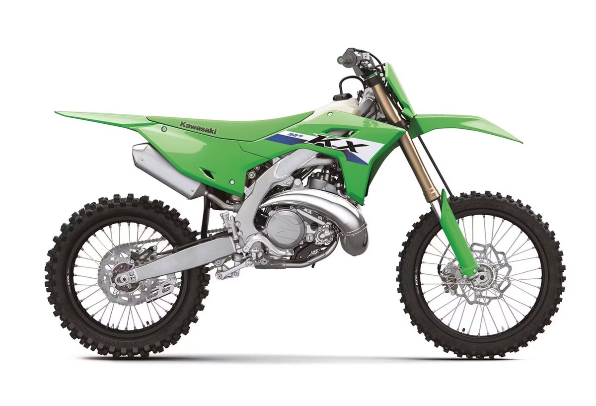 Kawasaki показала два новых двухтактника, KX327 и KX327X