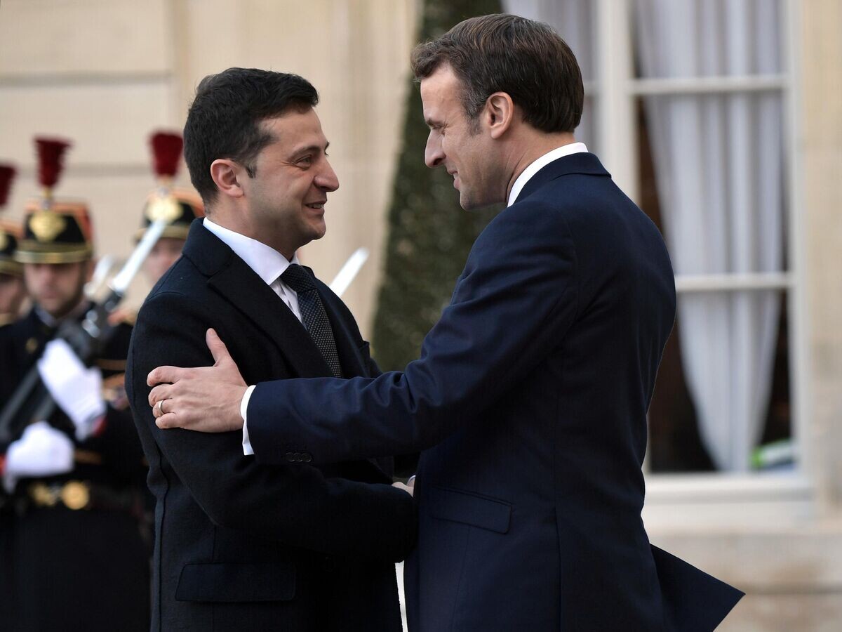    Президент Украины Владимир Зеленский и президент Франции Эммануэль Макрон © РИА Новости . Алексей Никольский