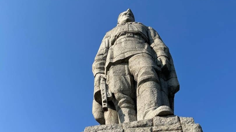     Алёша. Монумент солдату освободителю. Пловдив, Болгария   
(cc) Wingrime32