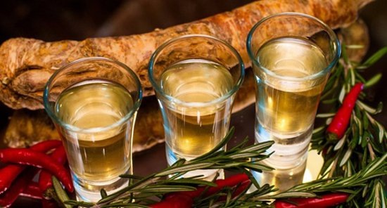 Хреновуха на самогоне: рецепт и вкусовые особенности