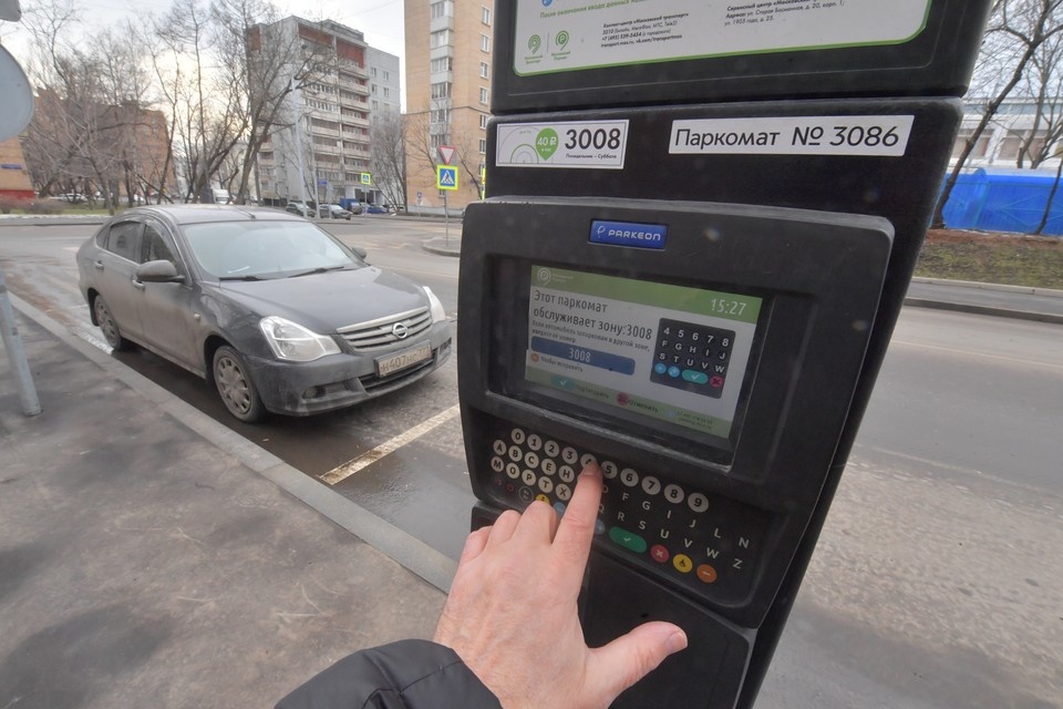    В России хотят сделать парковки бесплатными для многодетных семей Владимир ВЕЛЕНГУРИН