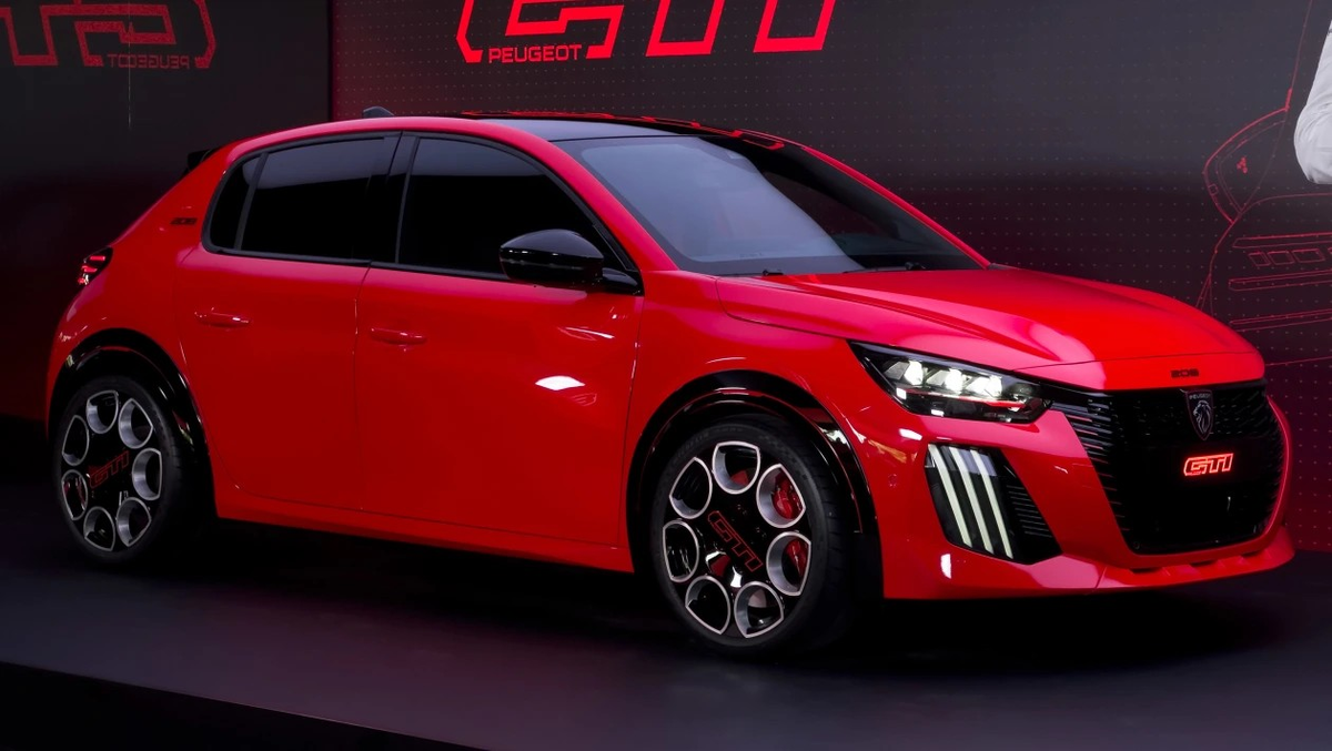 Новый Peugeot E-208 GTi