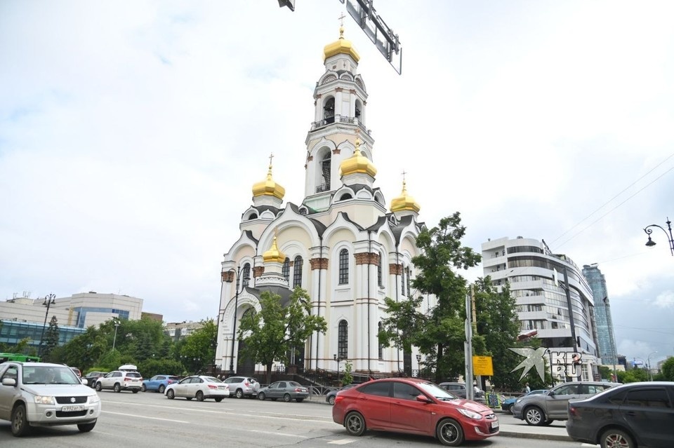    В храме также пройдет панихида Ольга ЮШКОВА