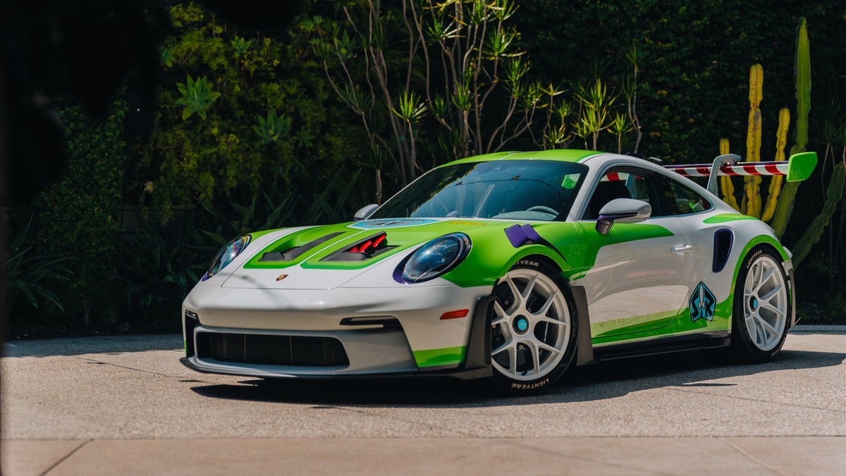    Porsche 911 GT3 RS в стиле Базза Лайтера