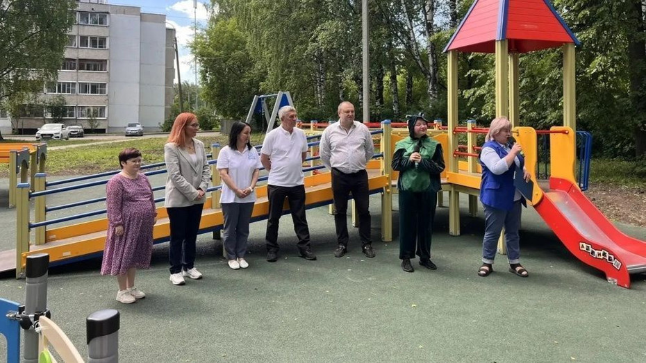 В Кирове открылась первая инклюзивная площадка для особенных детей