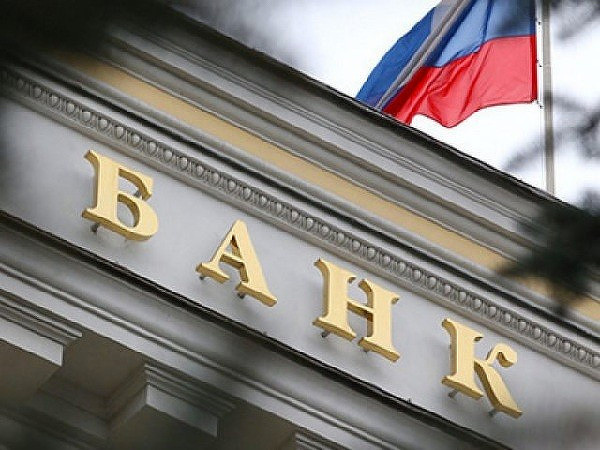 Почему сегодня одного банка уже недостаточно: что выбирают россияне для сохранения и приумножения денег 