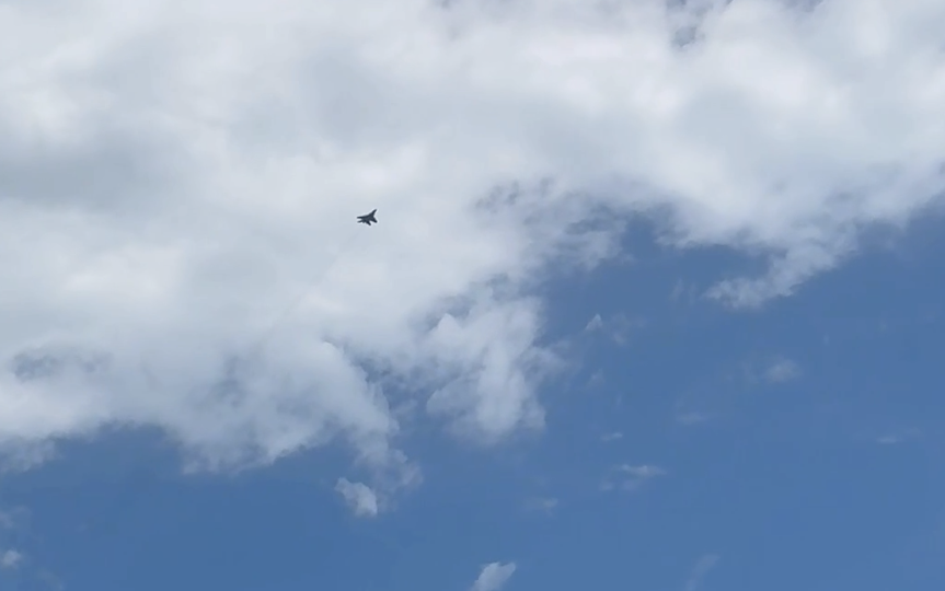Появилось видео погони МиГ-29 за русской ракетой над пляжем в Одессе