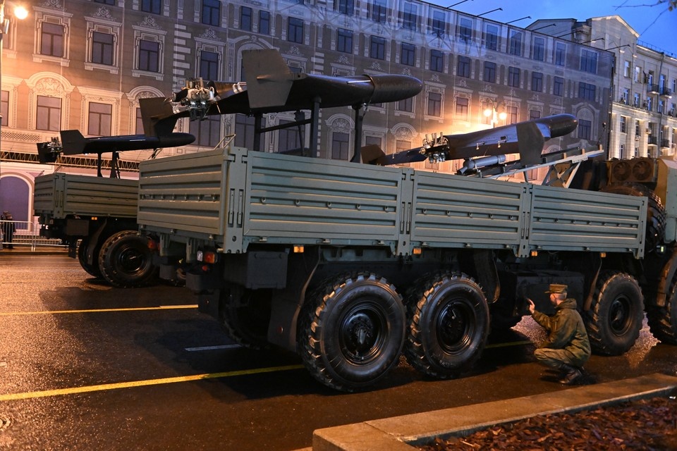    Минобороны: ВС РФ «Геранью» поразили склад дронов ВСУ в Харьковской области Михаил ФРОЛОВ