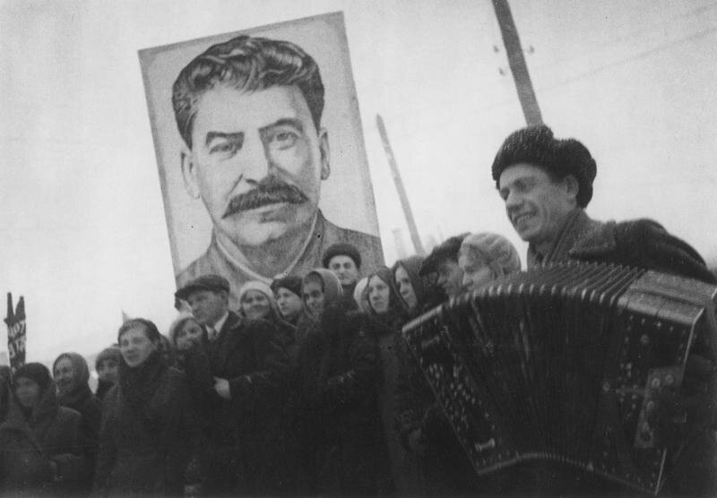 Демонстрация, посвящённая принятию Сталинской конституции. Декабрь 1936 года