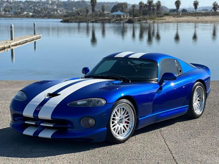 SR II GTS Dodge Viper GTS  фото из открытых источников
