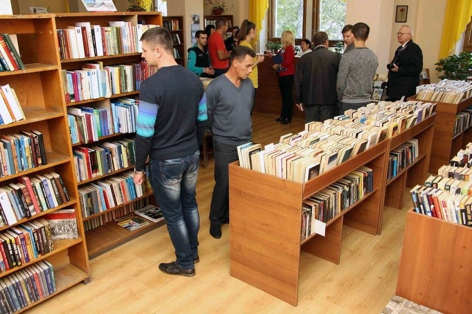    Сегодня, как и 100 лет назад, библиотека Донбасса продолжает свое дело. Фото: Минкультуры ДНР