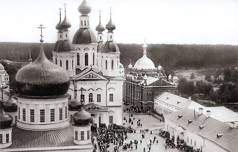 Саровский монастырь, на его месте в 1946 году начали строить секретное КБ-11